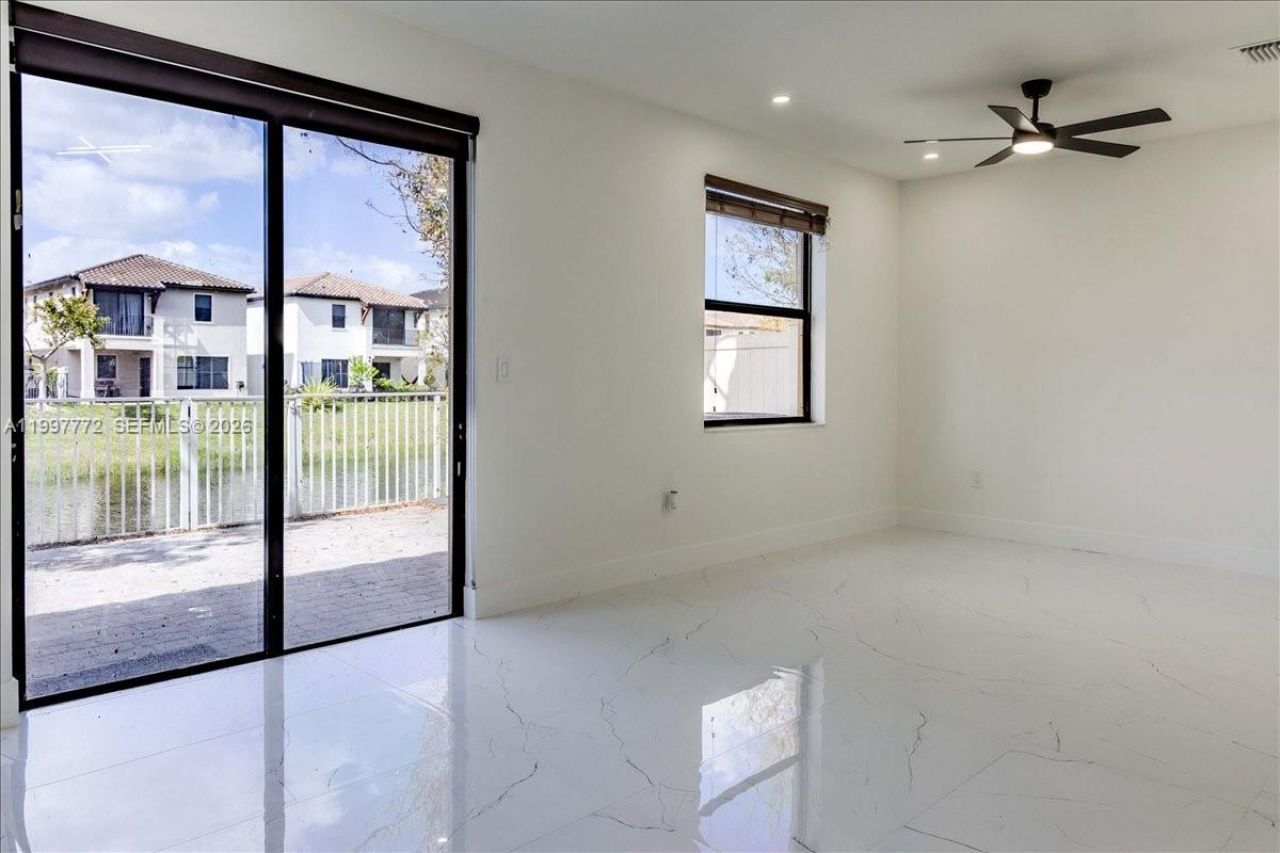 3335 W 94th Ter, Hialeah, FL 33018 Photo