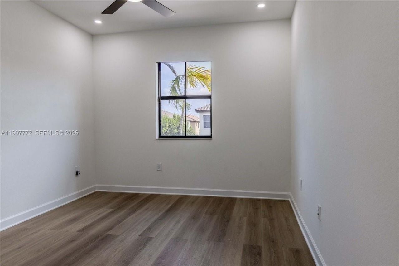 3335 W 94th Ter, Hialeah, FL 33018 Photo