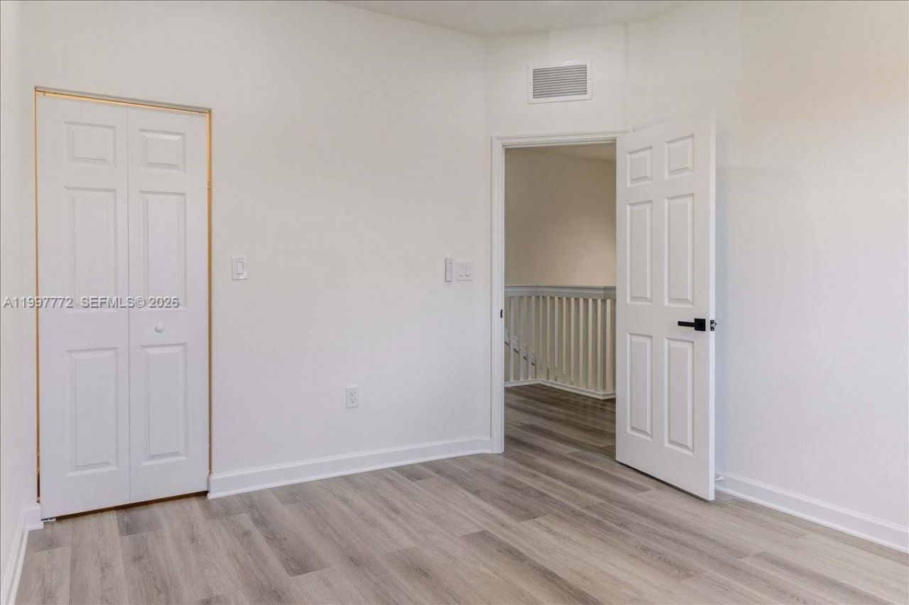 3335 W 94th Ter, Hialeah, FL 33018 Photo