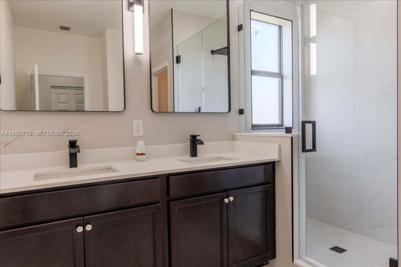 3335 W 94th Ter, Hialeah, FL 33018 Photo