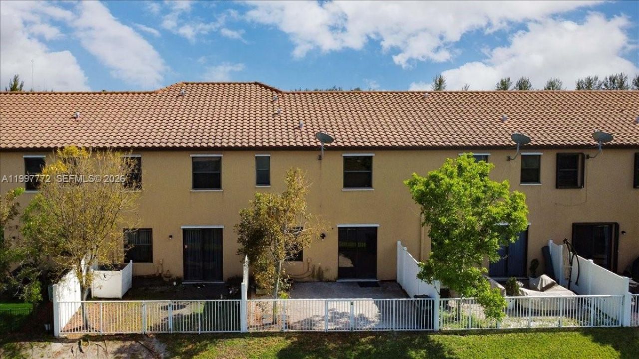 3335 W 94th Ter, Hialeah, FL 33018 Photo