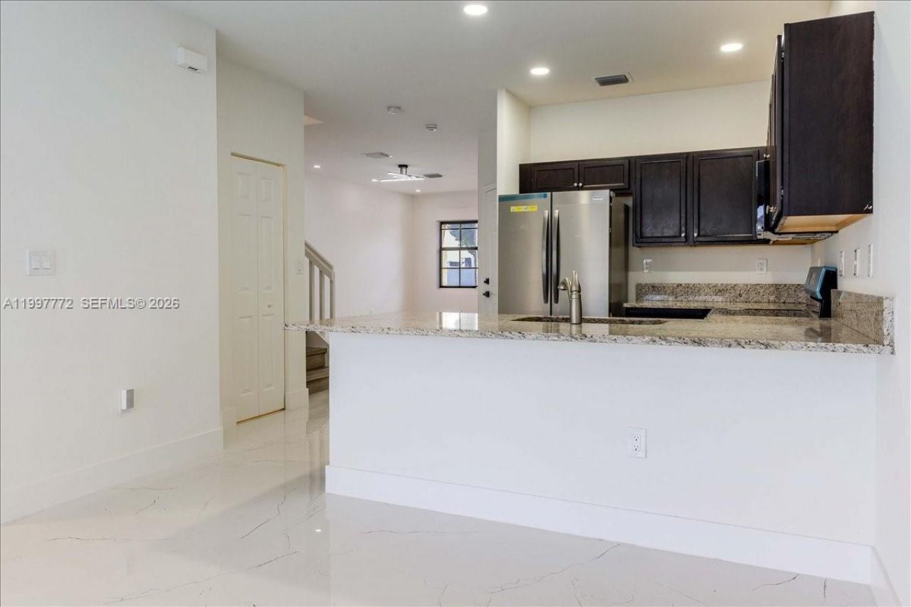 3335 W 94th Ter, Hialeah, FL 33018 Photo