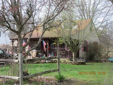 1024 Charles St, Galion, OH 44833