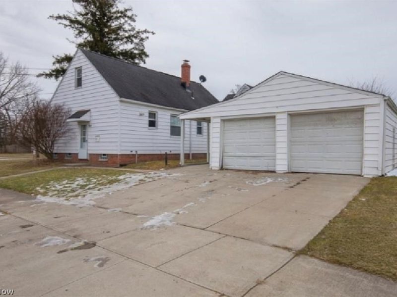 59 Greencroft Road, Bedford, OH 44146 Photo 2