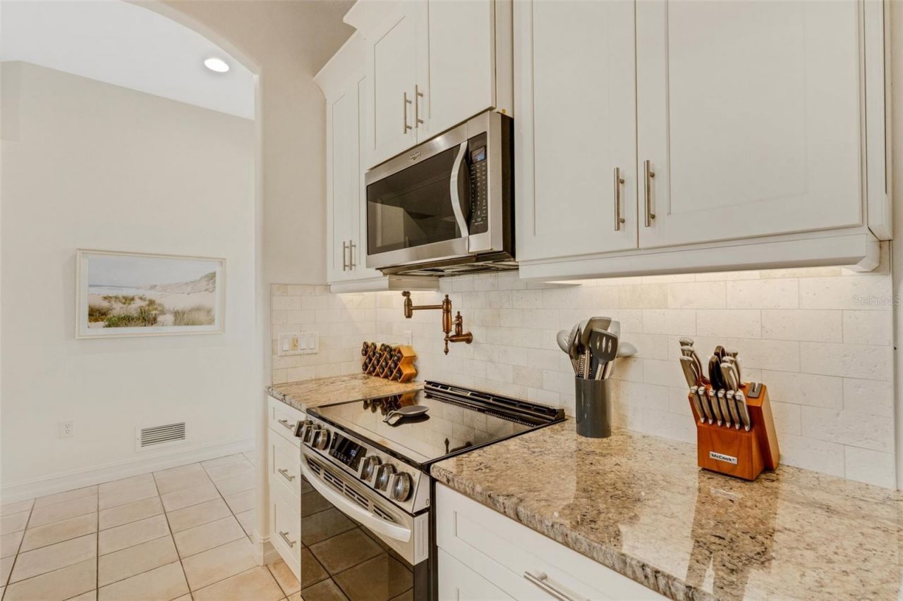 4801 Edgemont Court, Sarasota, FL 34233 Photo