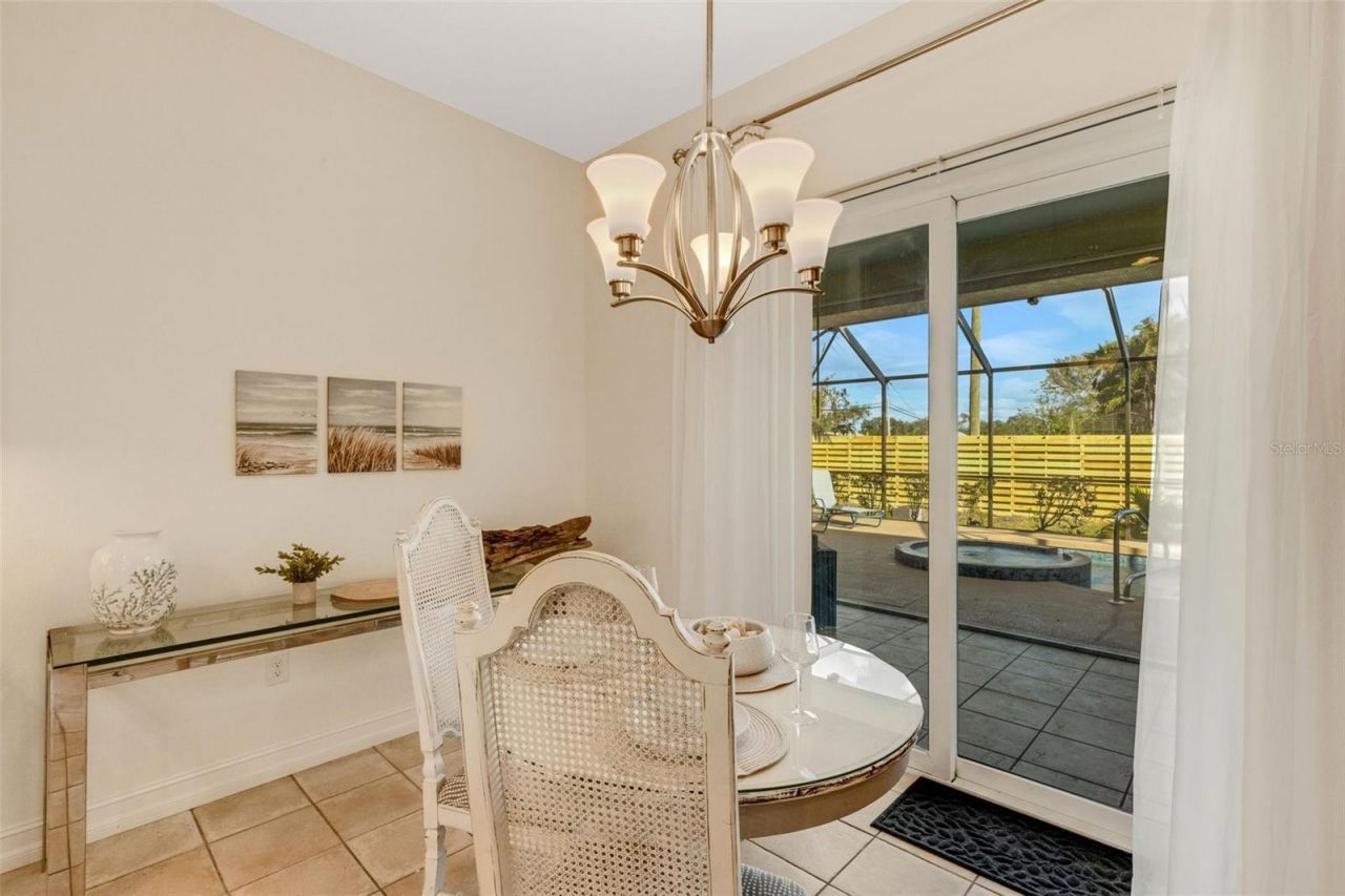 4801 Edgemont Court, Sarasota, FL 34233 Photo