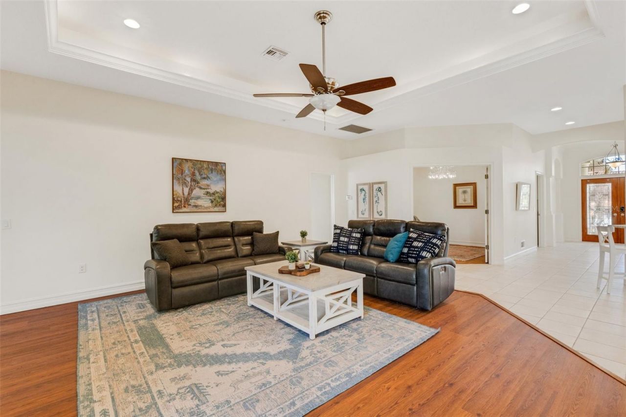 4801 Edgemont Court, Sarasota, FL 34233 Photo