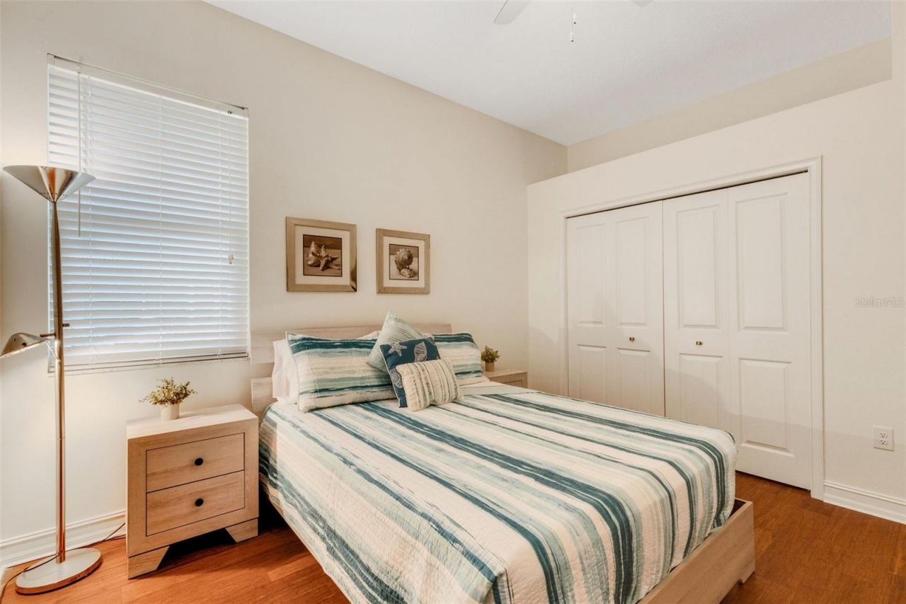 4801 Edgemont Court, Sarasota, FL 34233 Photo