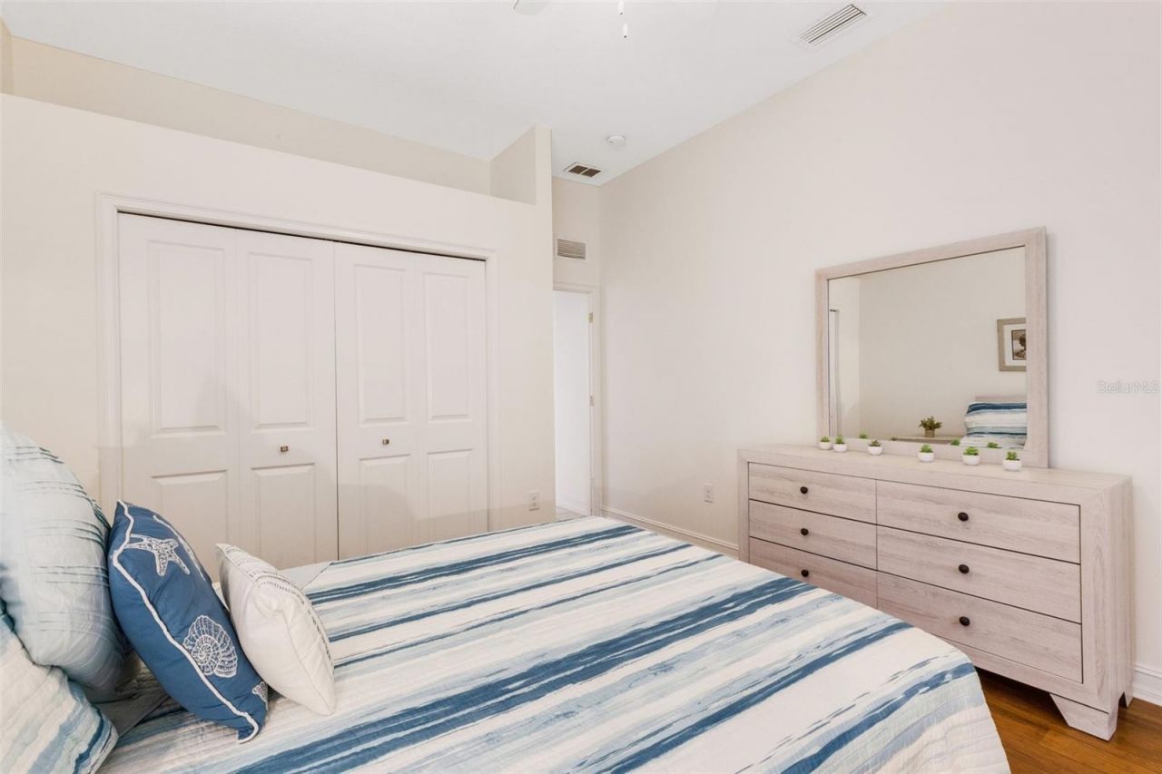 4801 Edgemont Court, Sarasota, FL 34233 Photo
