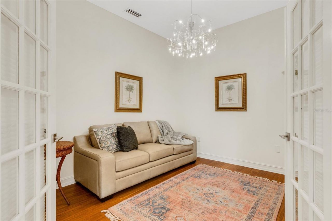 4801 Edgemont Court, Sarasota, FL 34233 Photo