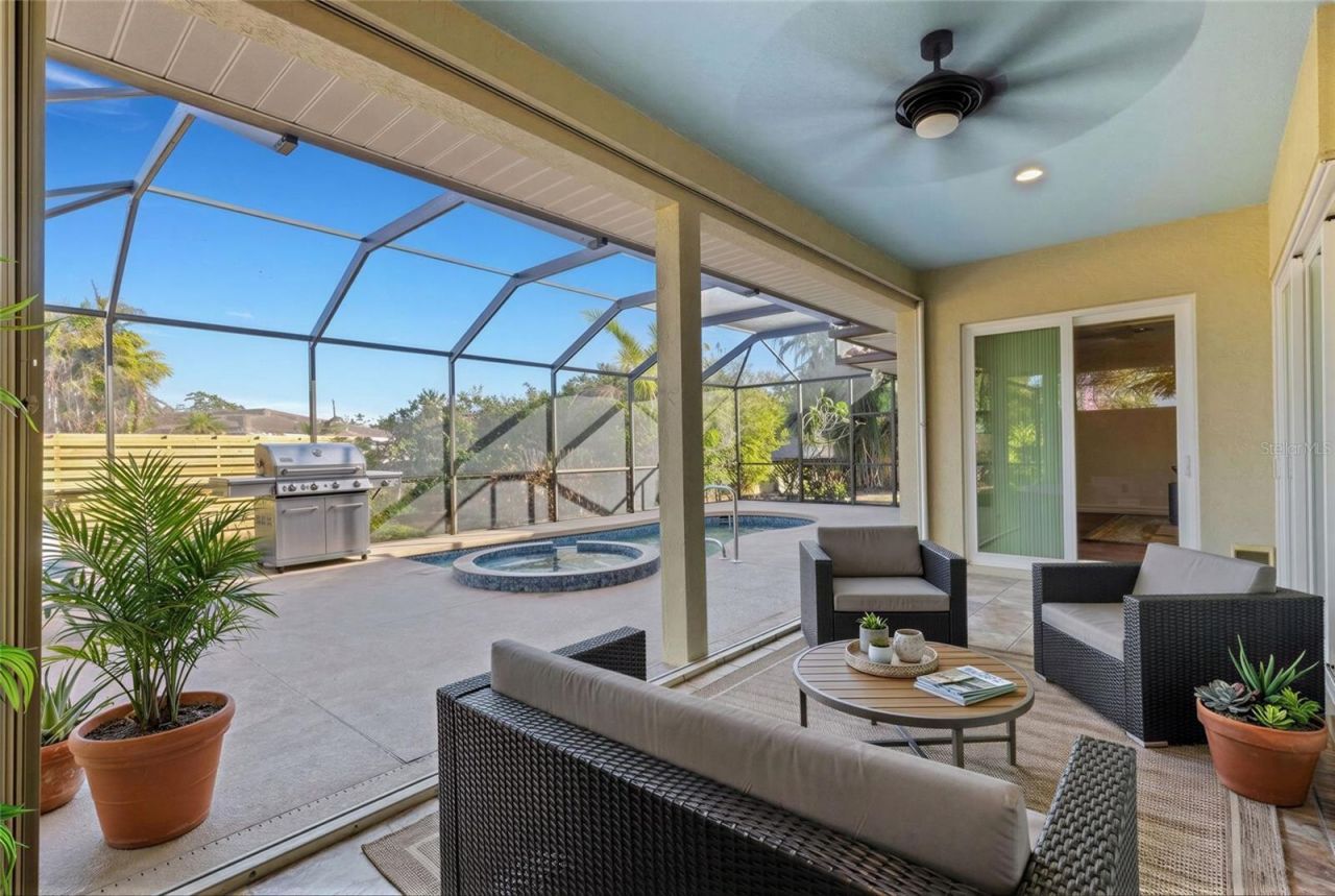 4801 Edgemont Court, Sarasota, FL 34233 Photo
