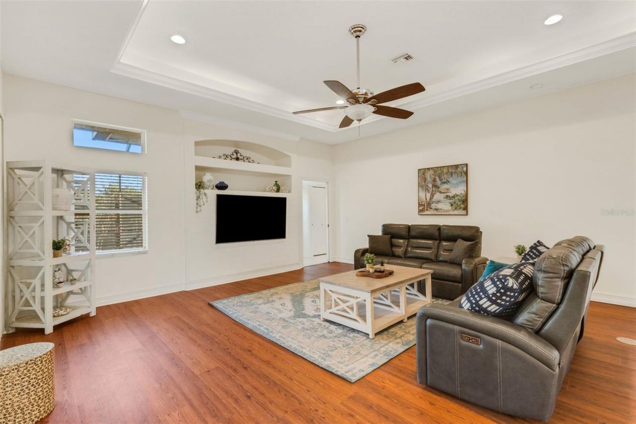 4801 Edgemont Court, Sarasota, FL 34233 Photo