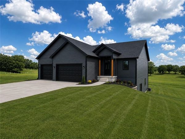 1108 Trail View Court, Baldwin City, KS 66006