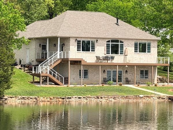 1018 Idlewild Drive, Sparta, TN 38583