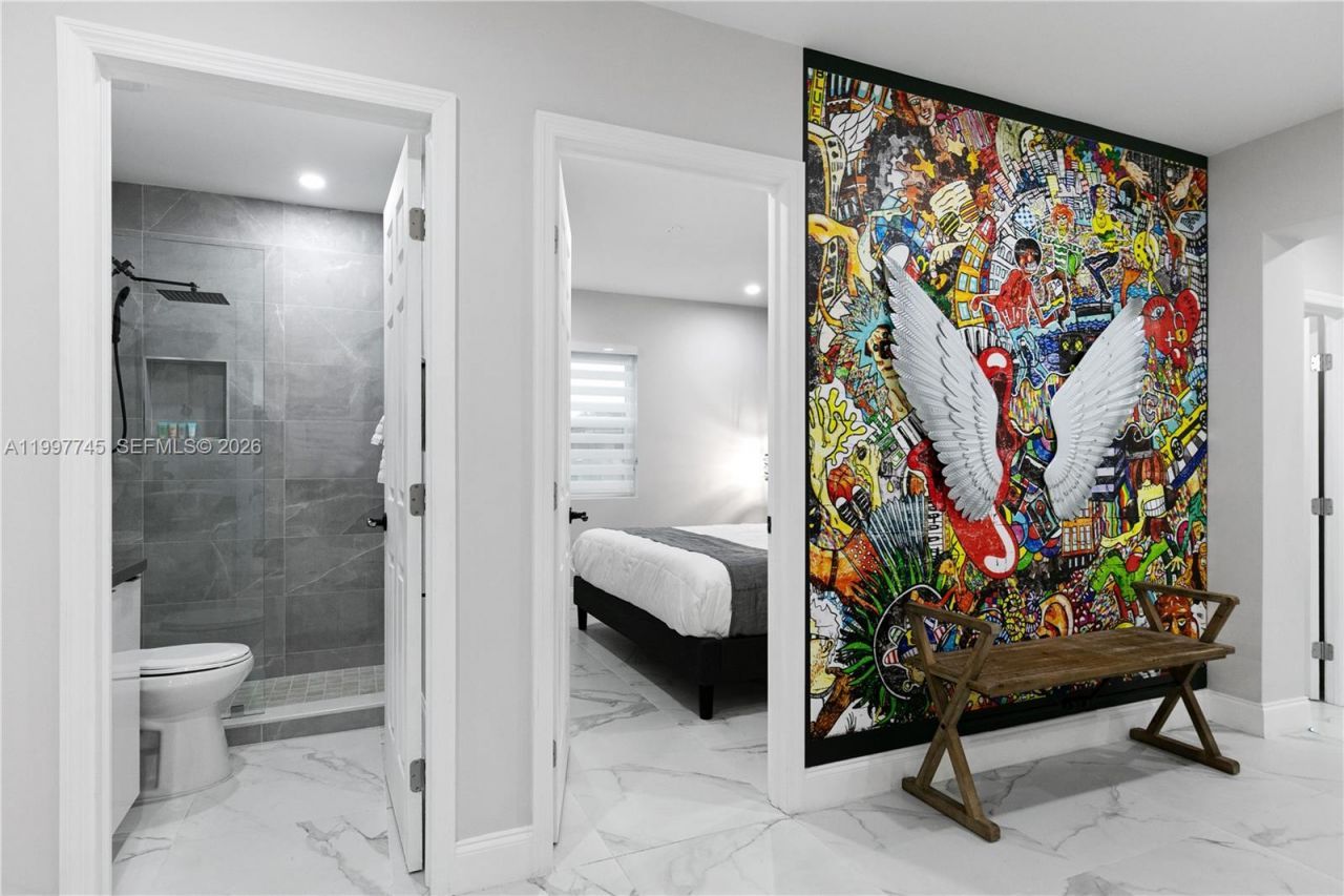 2376 NW 2nd St, Miami, FL 33125 Photo