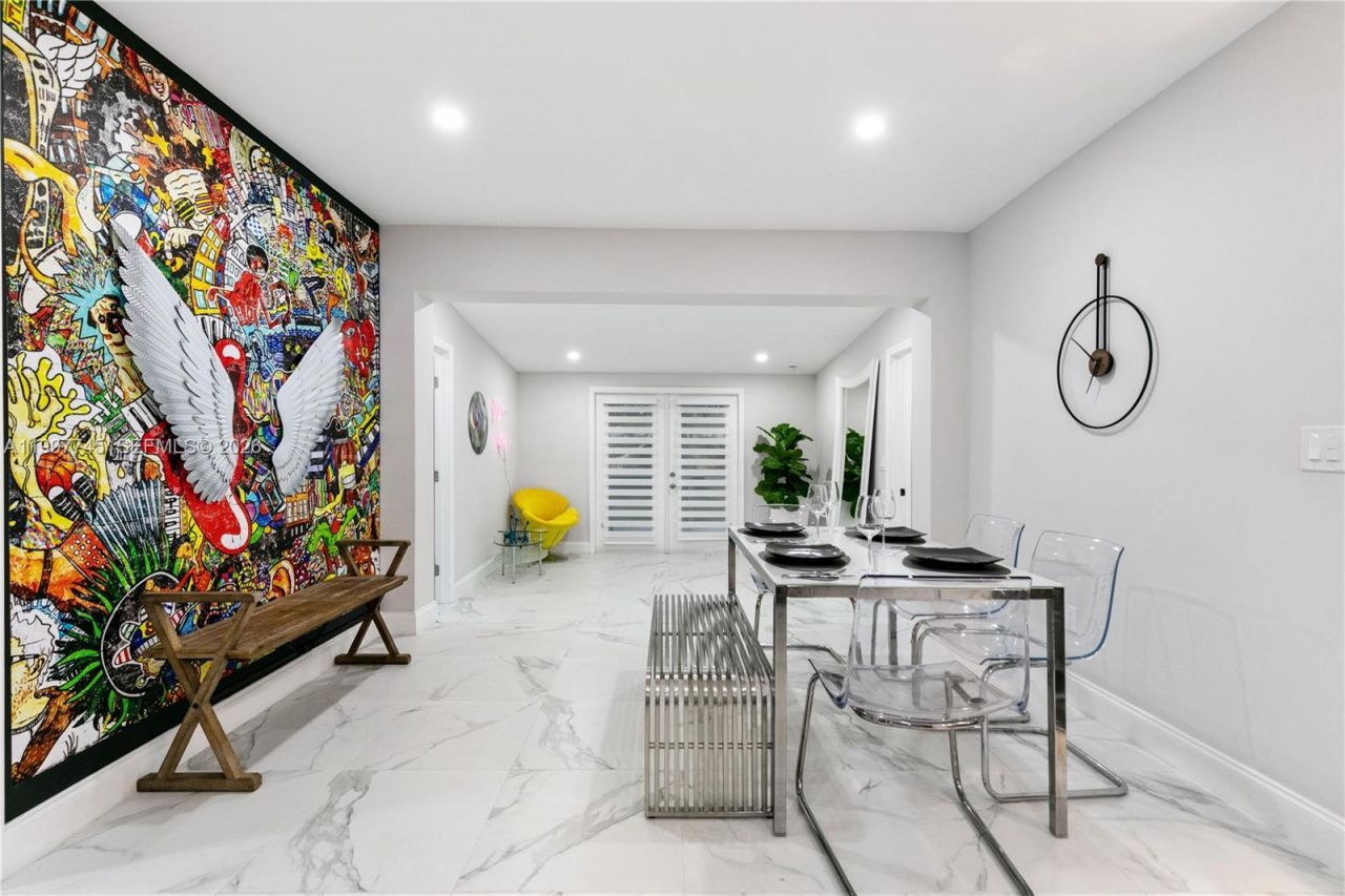 2376 NW 2nd St, Miami, FL 33125 Photo