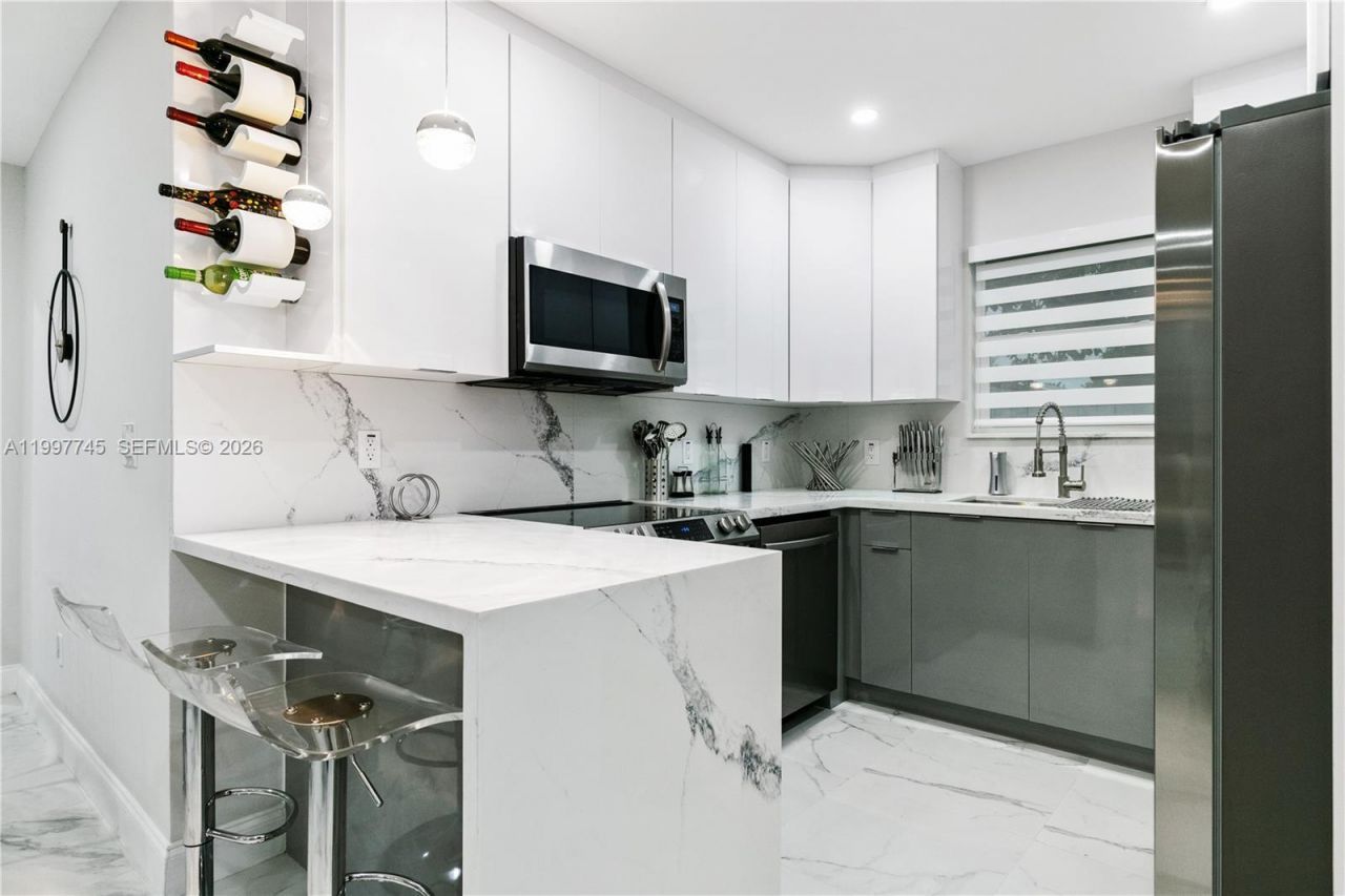 2376 NW 2nd St, Miami, FL 33125 Photo