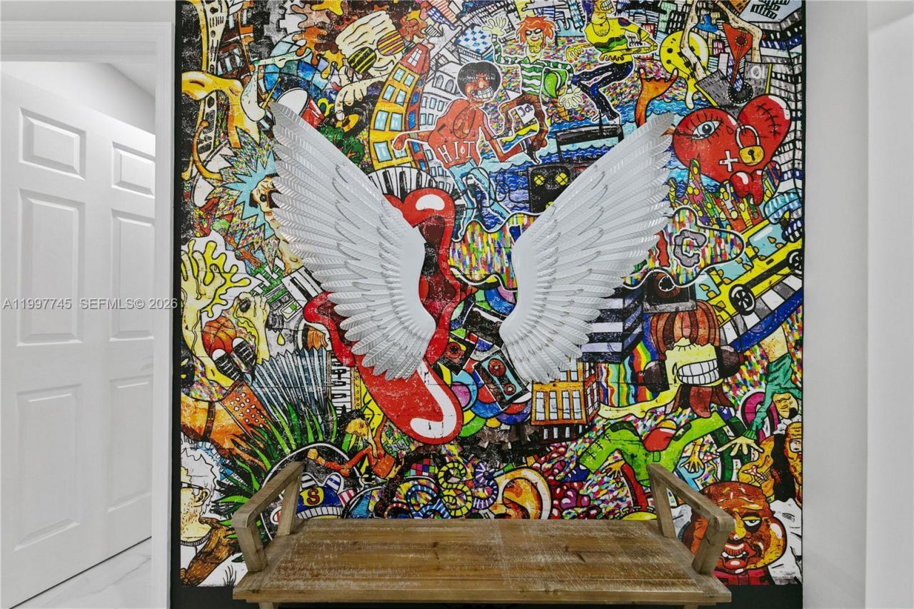 2376 NW 2nd St, Miami, FL 33125 Photo