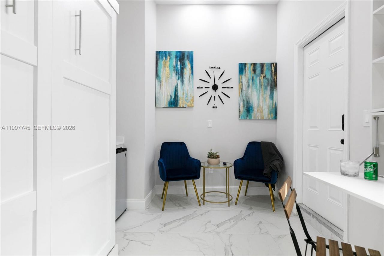 2376 NW 2nd St, Miami, FL 33125 Photo