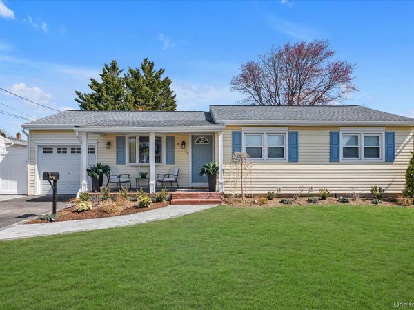 77 Lloyd Avenue, North Babylon, NY 11703