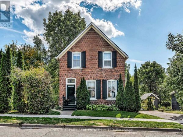 28 York Street , Prince Edward County (Picton Ward), ON K0K2T0