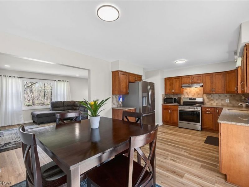 2058 Scenic Way , Akron, OH 44312 Photo 14