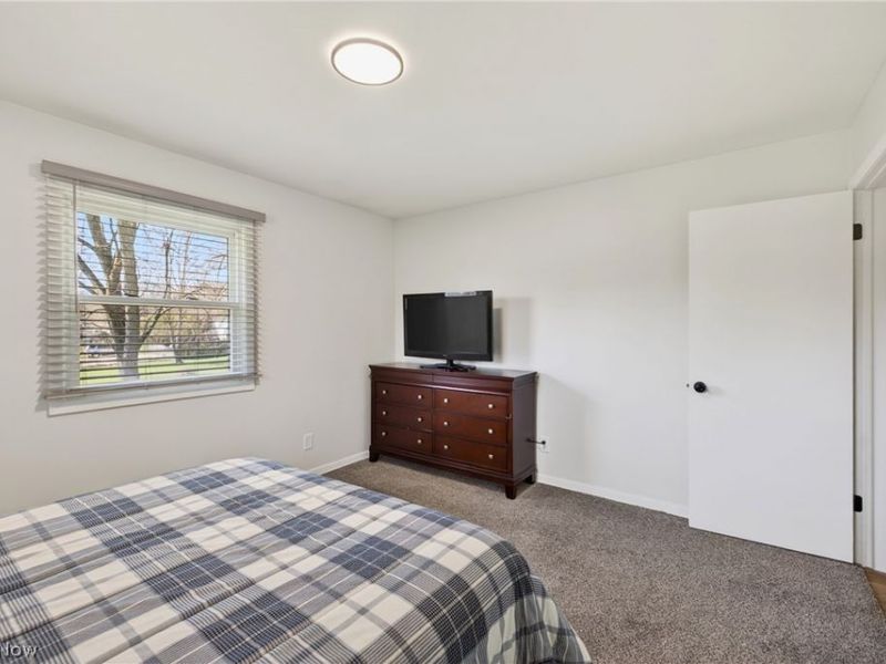 2058 Scenic Way , Akron, OH 44312 Photo 25