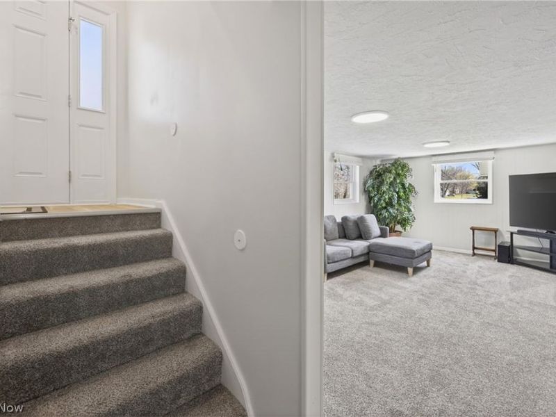 2058 Scenic Way , Akron, OH 44312 Photo 29