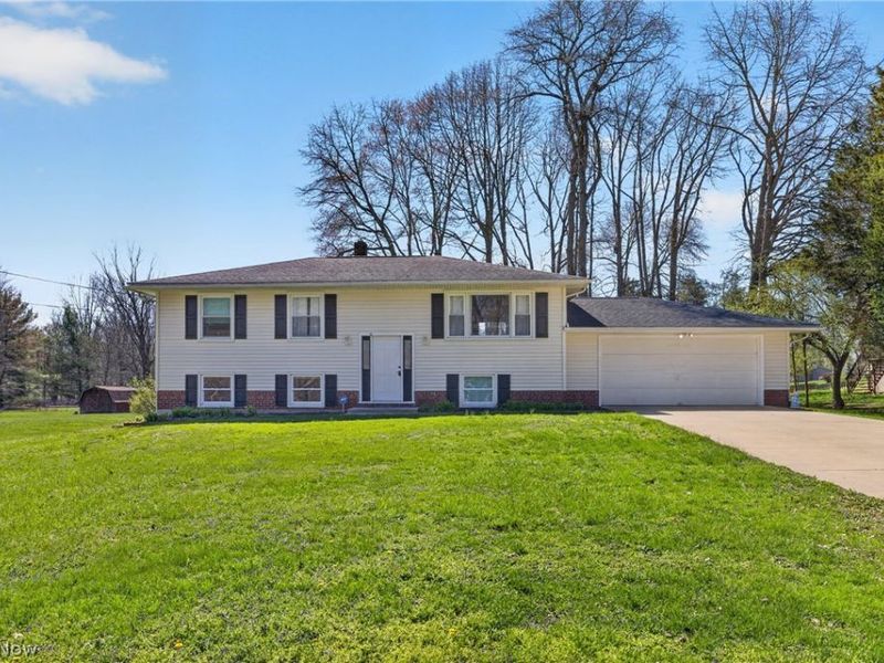 2058 Scenic Way , Akron, OH 44312 Photo 3