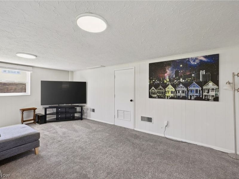 2058 Scenic Way , Akron, OH 44312 Photo 31