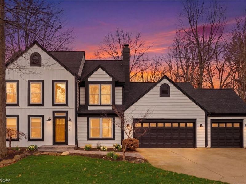 598 Chancellor Circle , Avon Lake, OH 44012 Photo 2