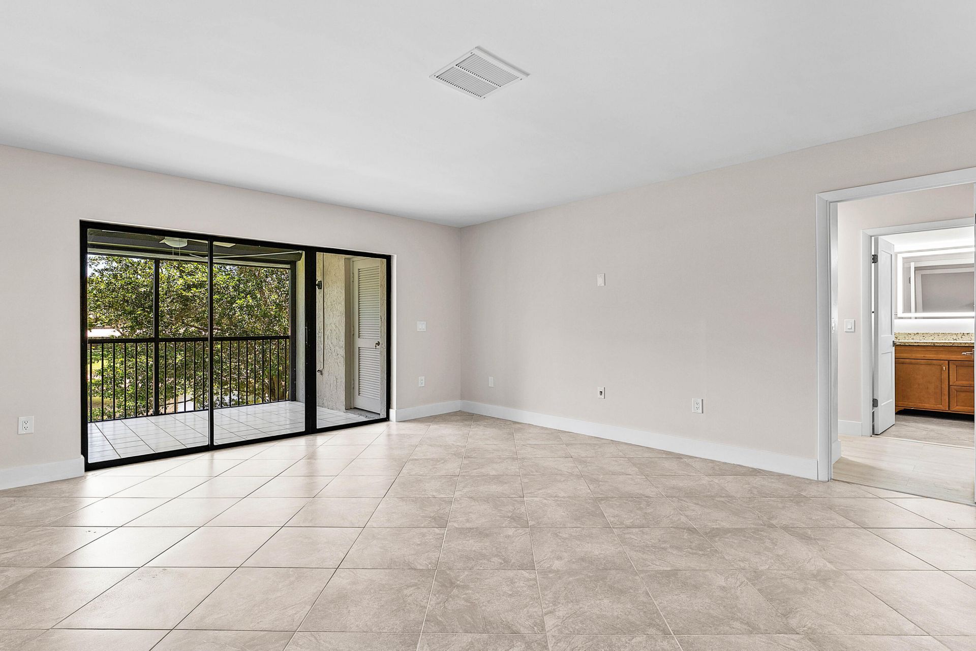 24 Stratford Drive E, Unit F, Boynton Beach, FL 33436 Photo