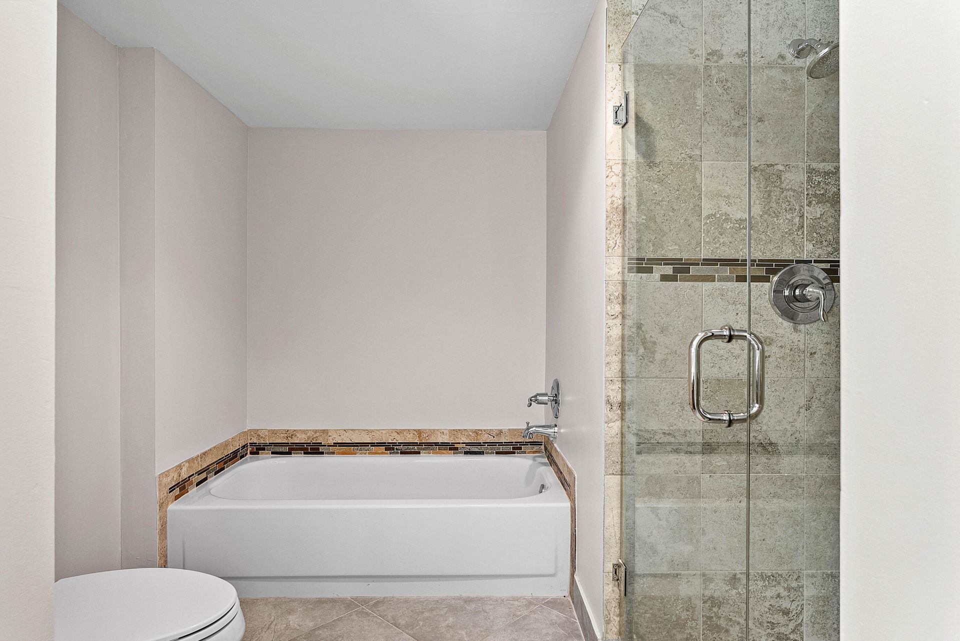 24 Stratford Drive E, Unit F, Boynton Beach, FL 33436 Photo