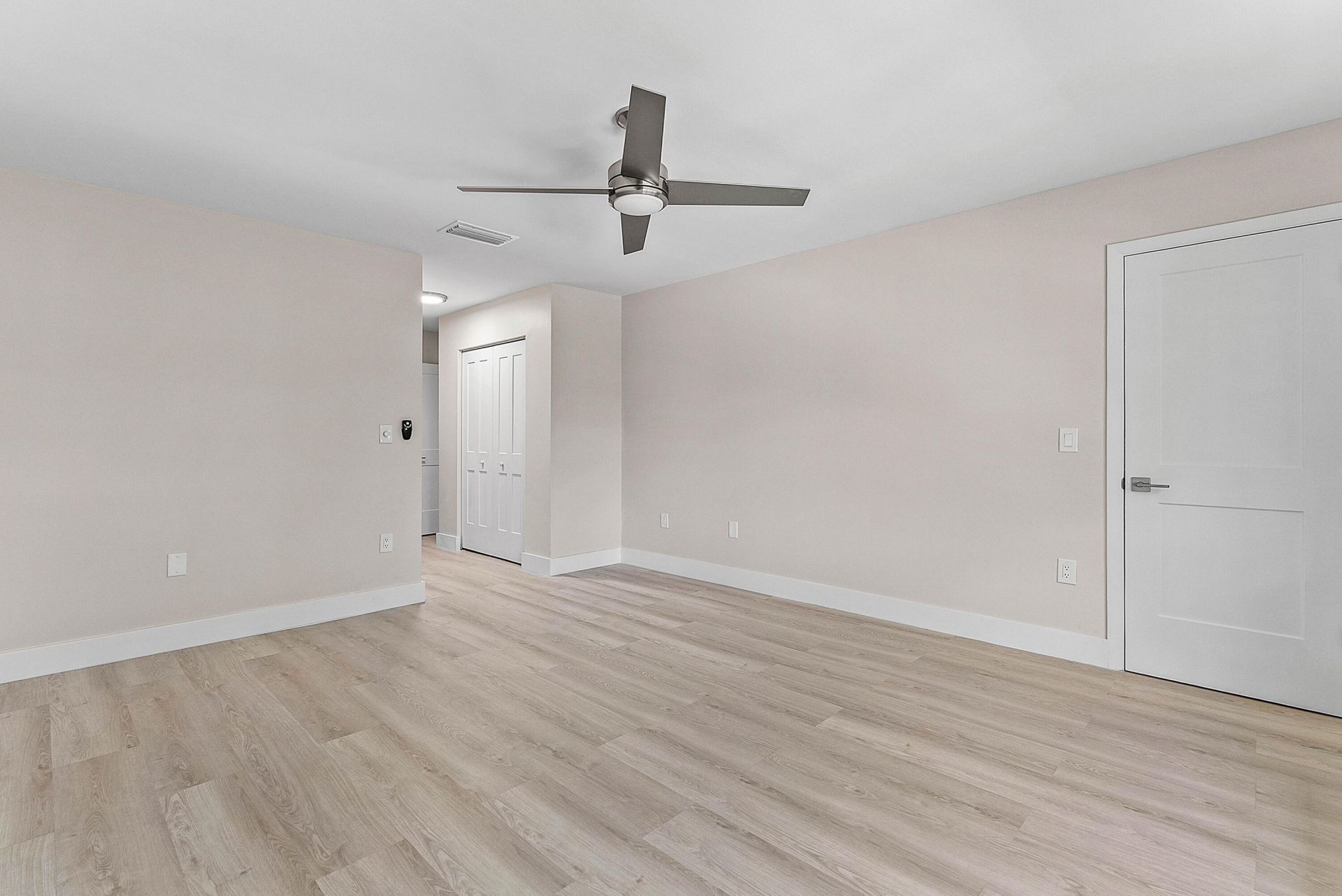 24 Stratford Drive E, Unit F, Boynton Beach, FL 33436 Photo