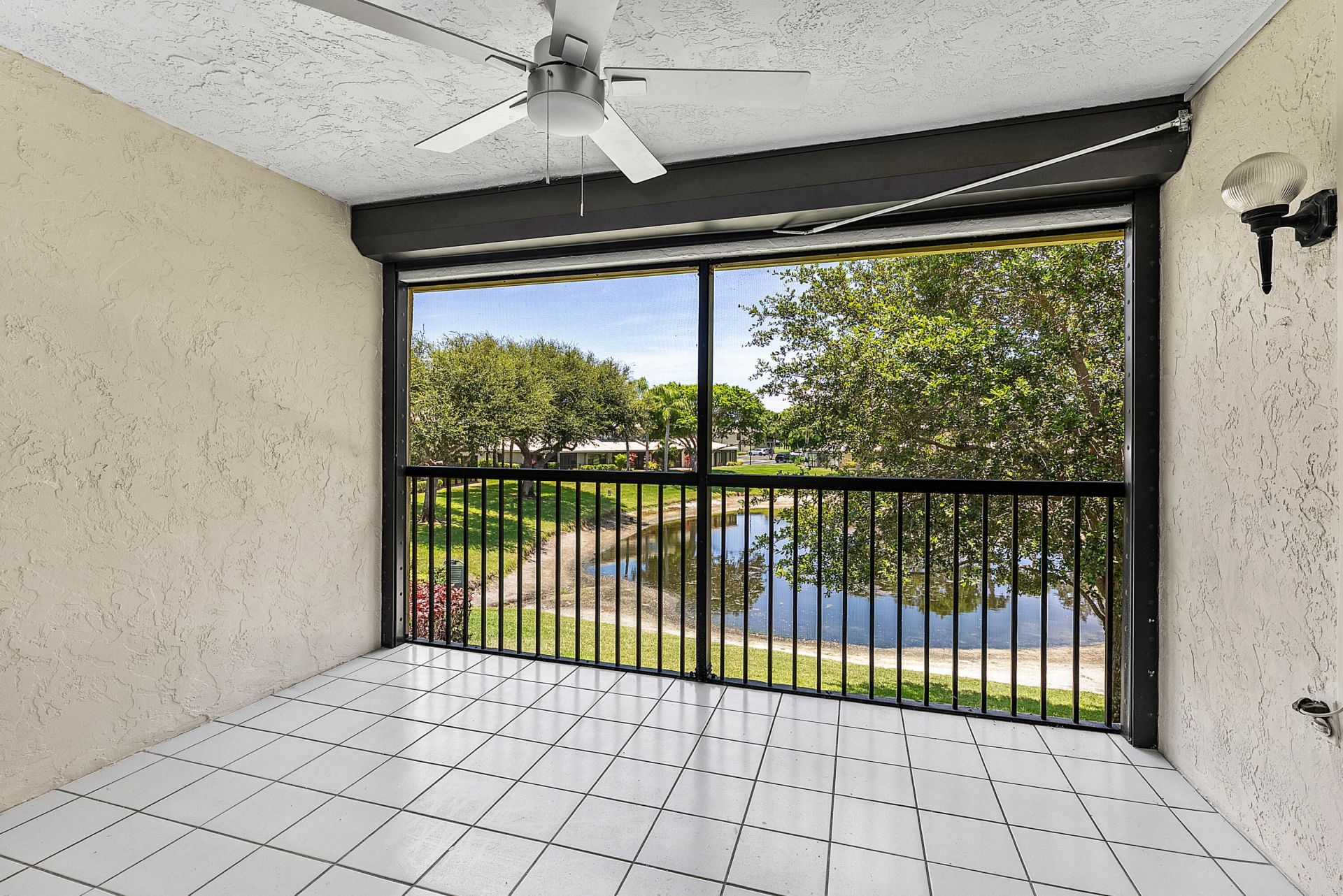 24 Stratford Drive E, Unit F, Boynton Beach, FL 33436 Photo