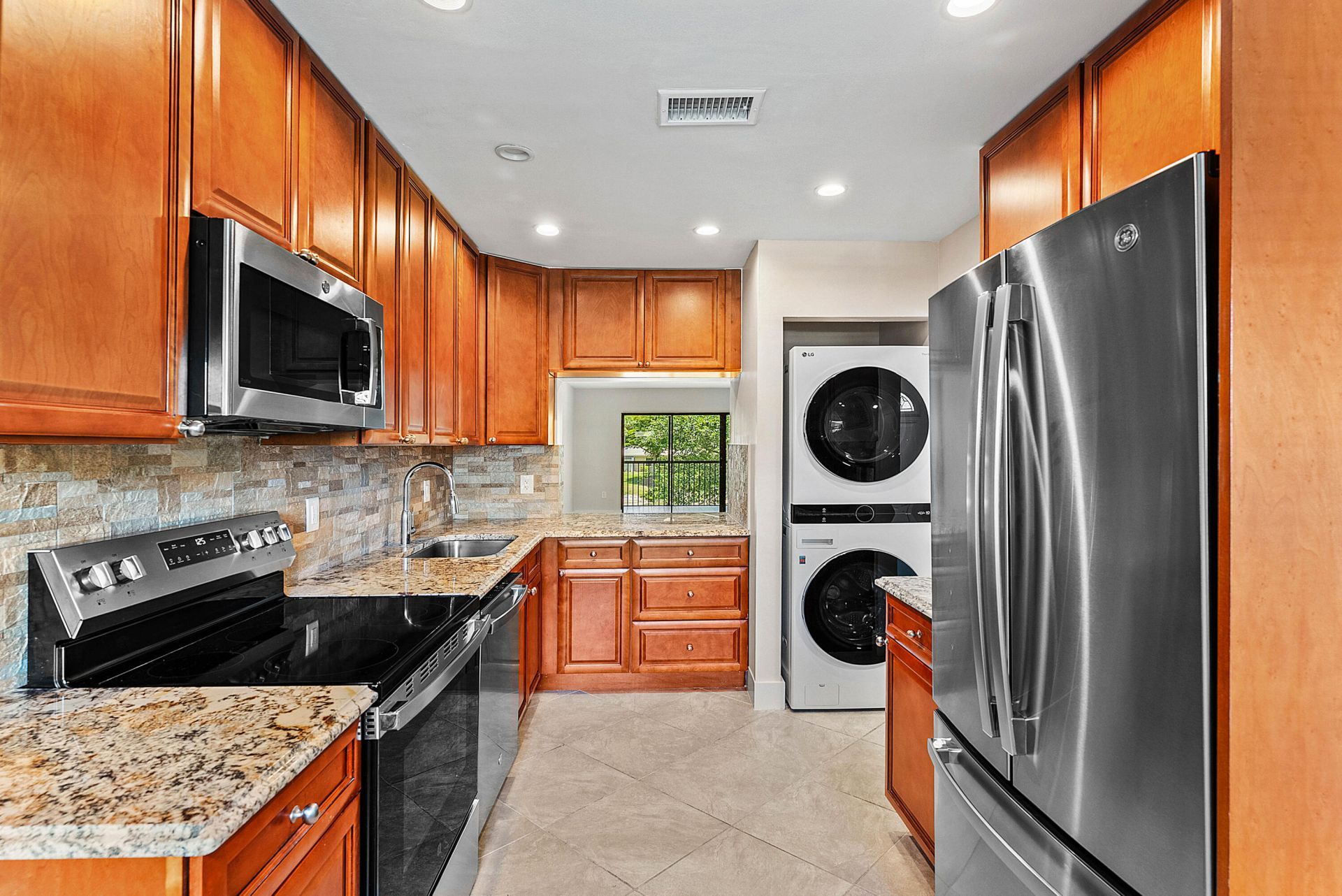 24 Stratford Drive E, Unit F, Boynton Beach, FL 33436 Photo