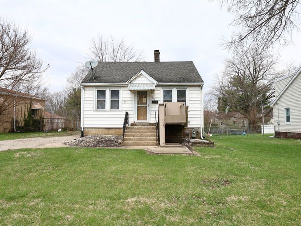 312 SW Circle Drive , Joliet, IL 60433