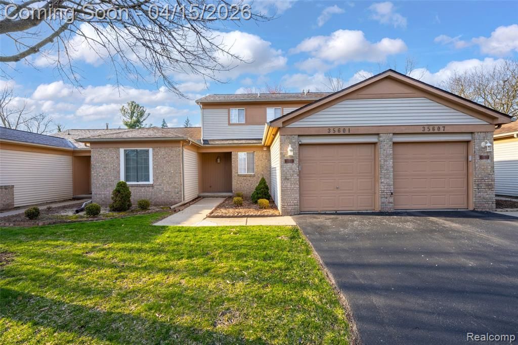 35601 Pheasant Lane, Westland, MI 48185 Main Photo