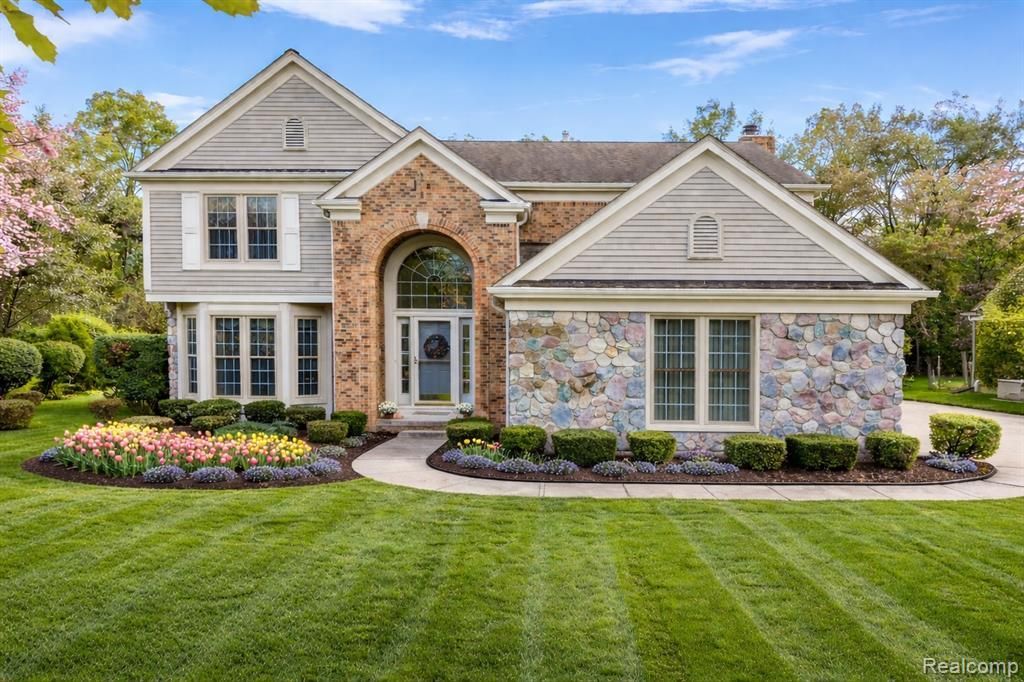 47651 Red Run Drive, Canton, MI 48187 Main Photo