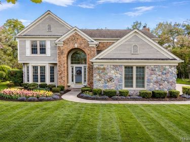 47651 Red Run Drive, CANTON, MI 48187