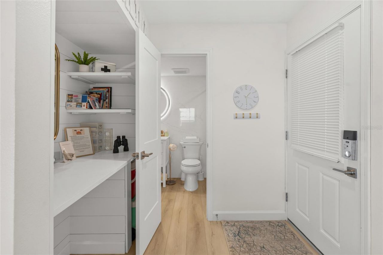 711 Beach Road, Unit 408, Sarasota, FL 34242 Photo