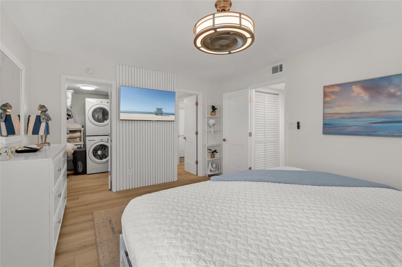 711 Beach Road, Unit 408, Sarasota, FL 34242 Photo