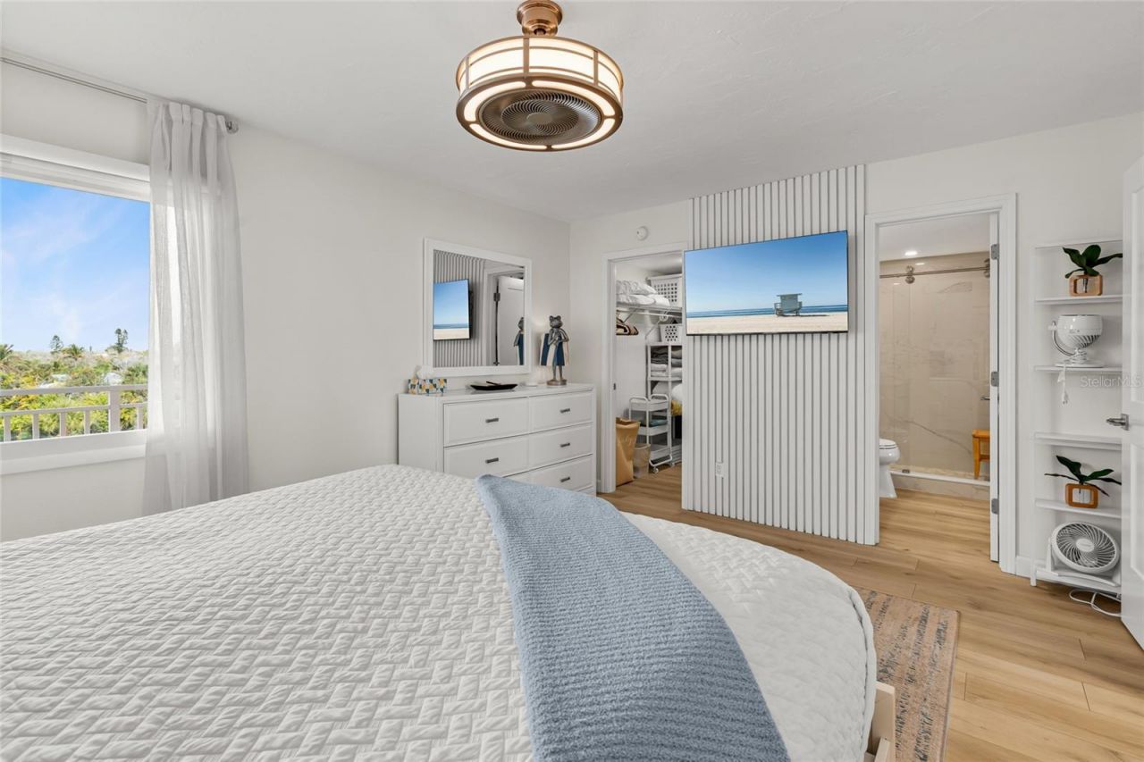 711 Beach Road, Unit 408, Sarasota, FL 34242 Photo