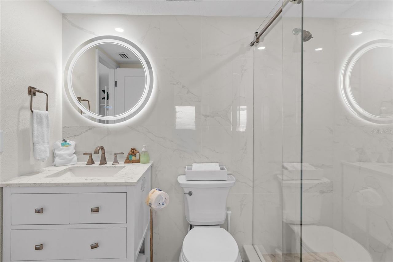 711 Beach Road, Unit 408, Sarasota, FL 34242 Photo