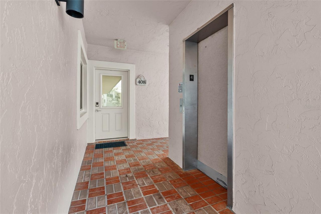 711 Beach Road, Unit 408, Sarasota, FL 34242 Photo