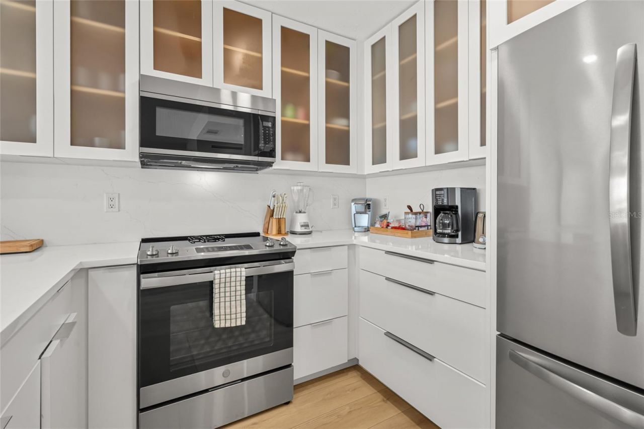 711 Beach Road, Unit 408, Sarasota, FL 34242 Photo