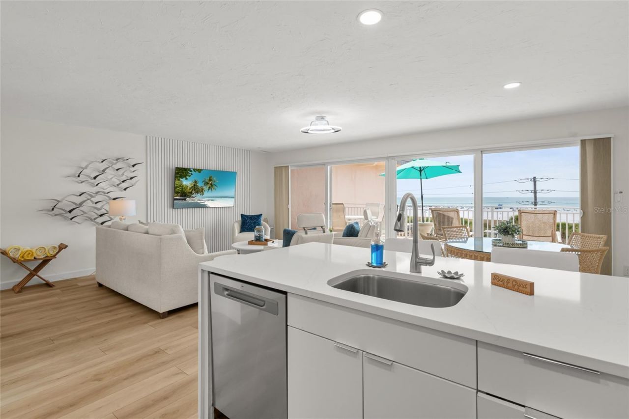 711 Beach Road, Unit 408, Sarasota, FL 34242 Photo