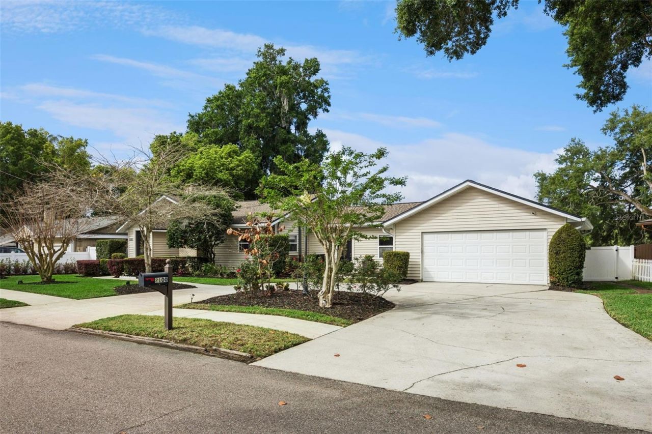 2100 Mae Street , Orlando, FL 32806 Photo