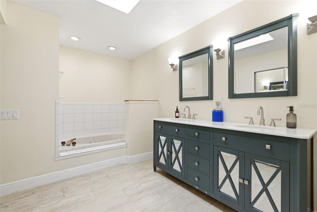 7432 Sparkling Lake Rd , Orlando, FL 32819 Photo