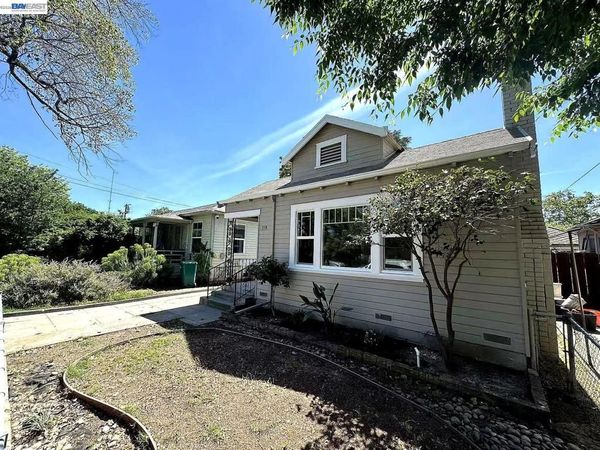 318 E Pine St, Stockton, CA 95204